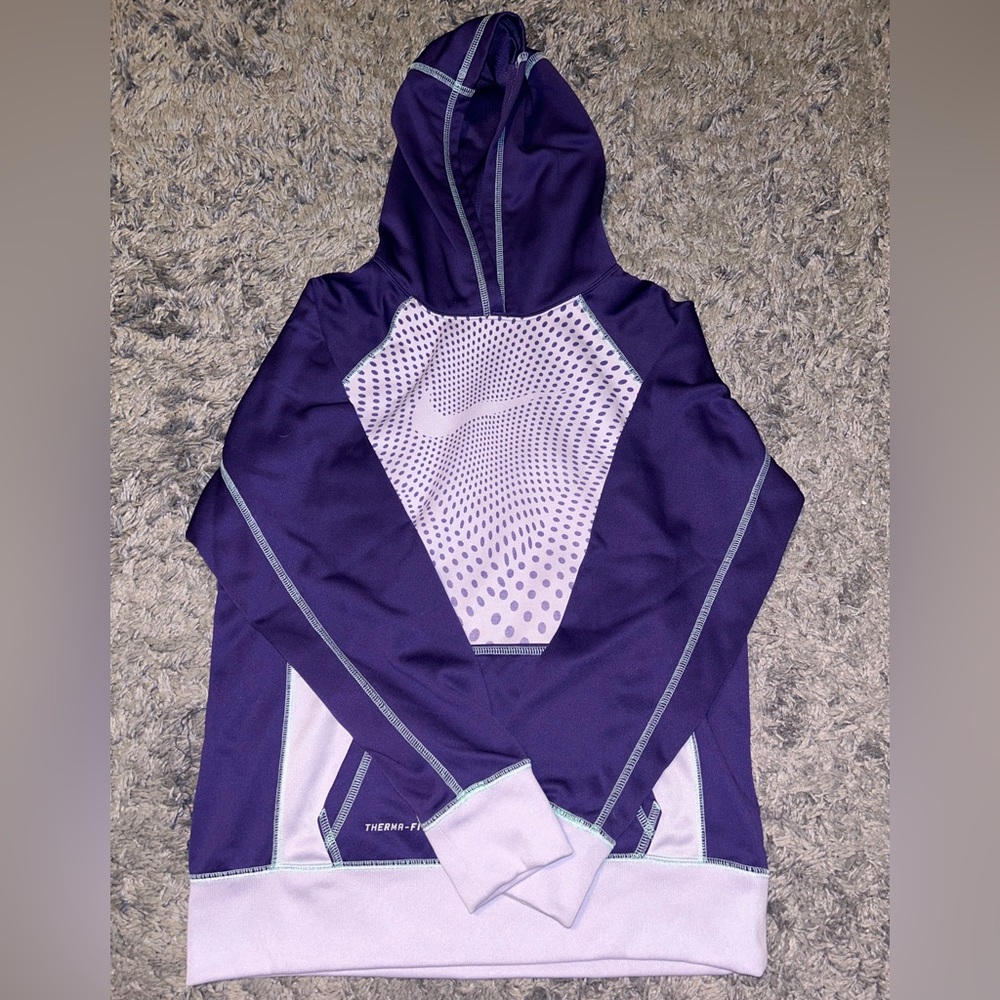 Purple Girls Nike Sweatshirt. Girls XL.